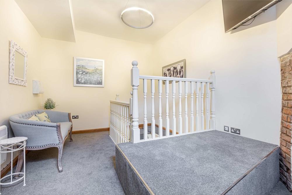 Host Stay Merchant House Basement