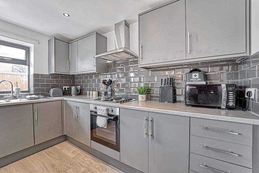 Host Stay Rose Cottage