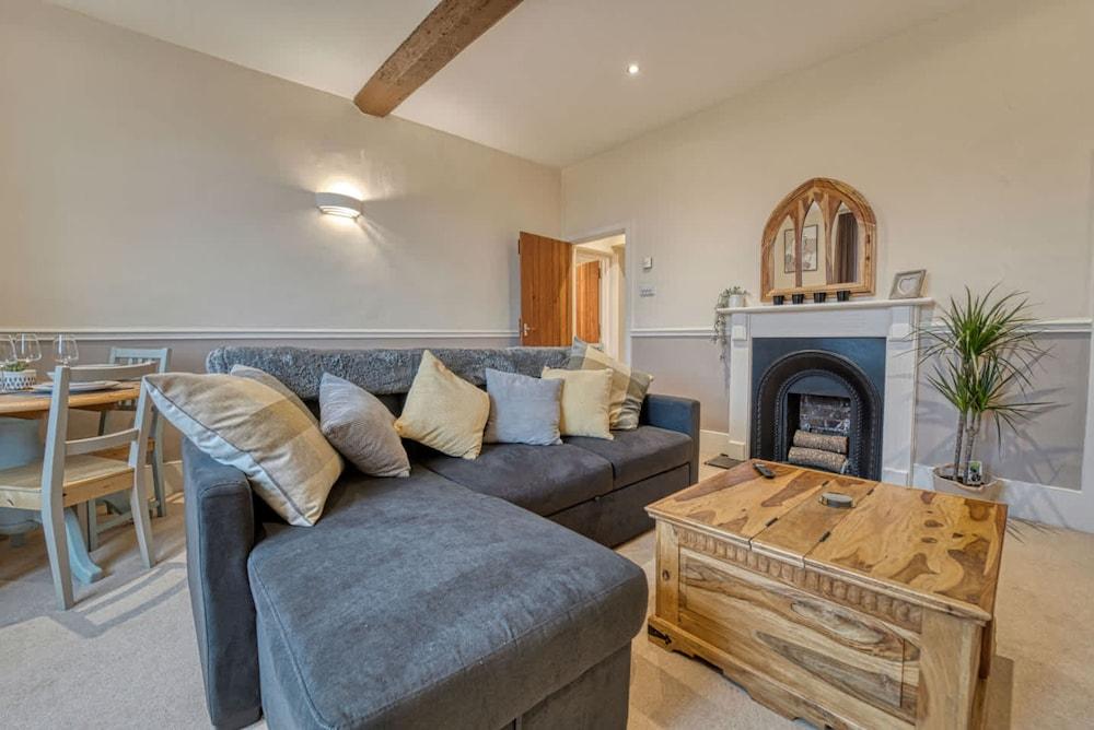 Host Stay Harrow Croft Dwelling