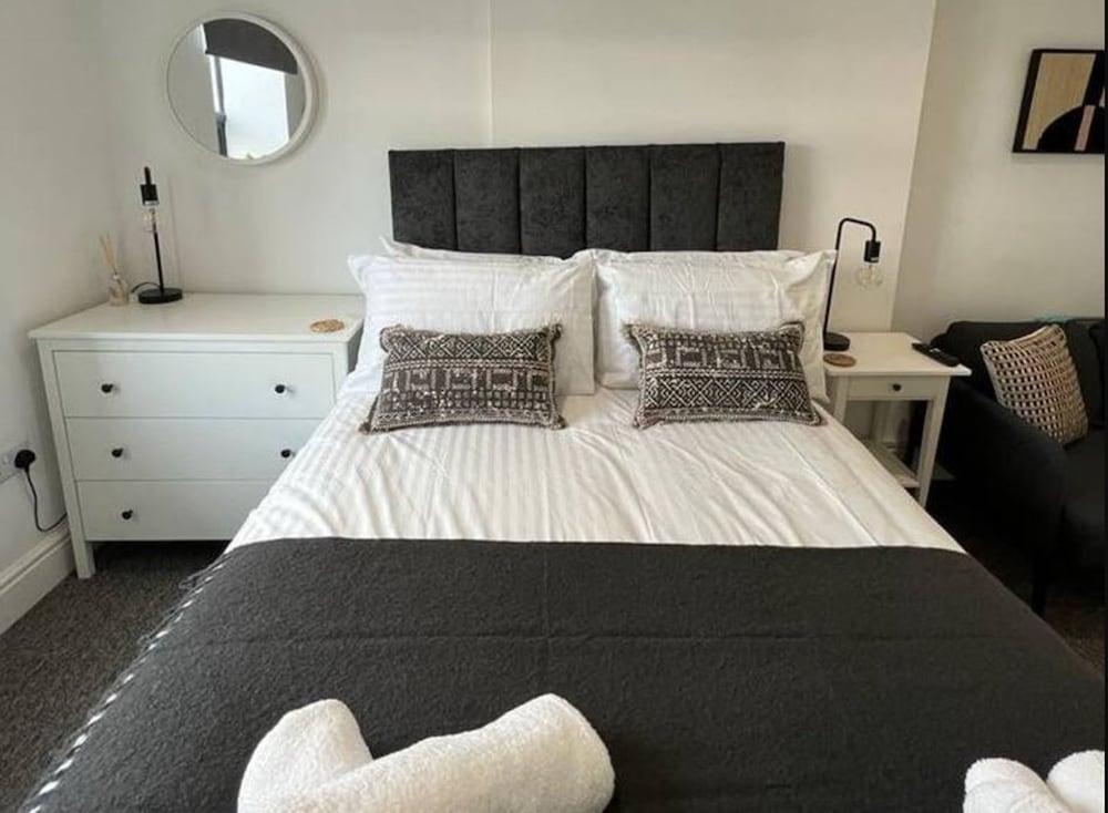 Host Stay Eign Street Dwelling