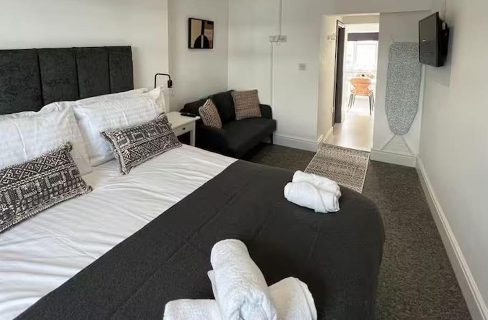 Host Stay Eign Street Dwelling