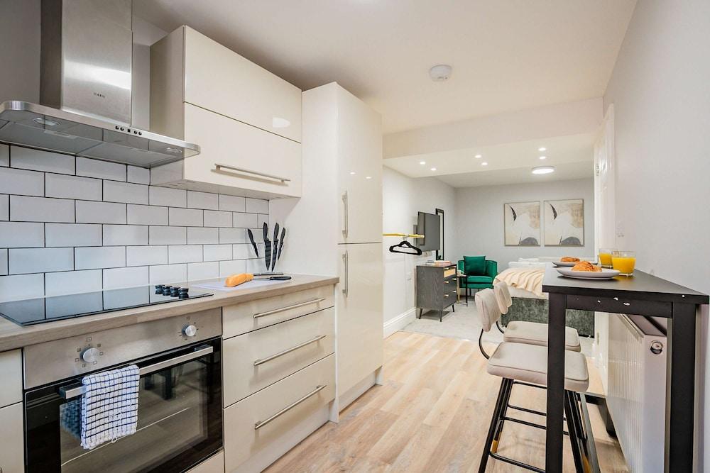 Host Stay Bridge Street Studio