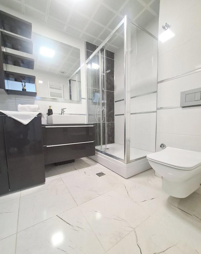 30th Floor-Skyline above a City