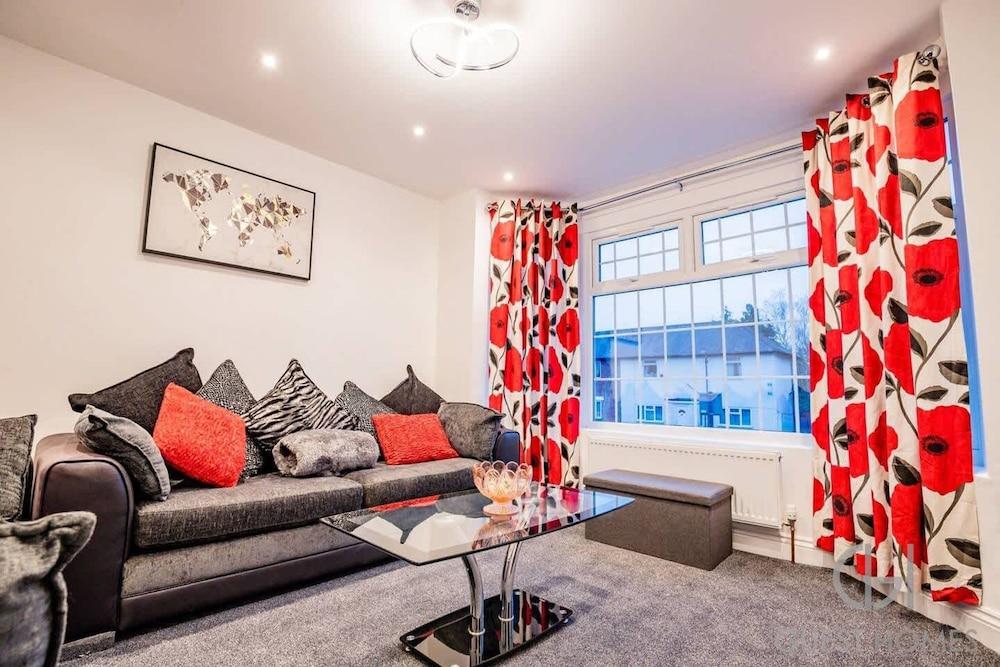 Host Stay Broadland House