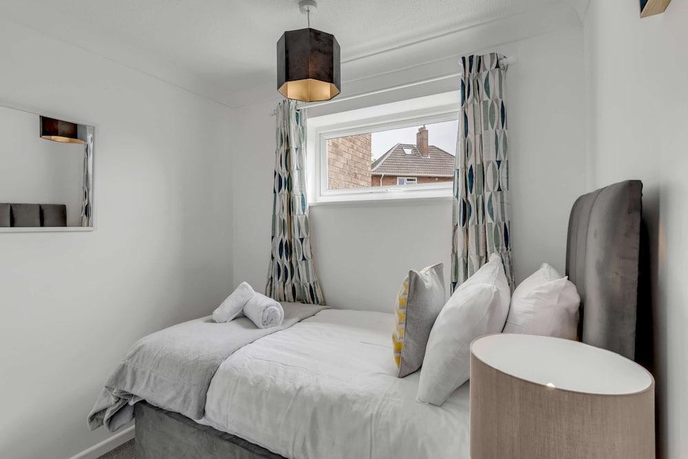 Host Stay Galley Lodge