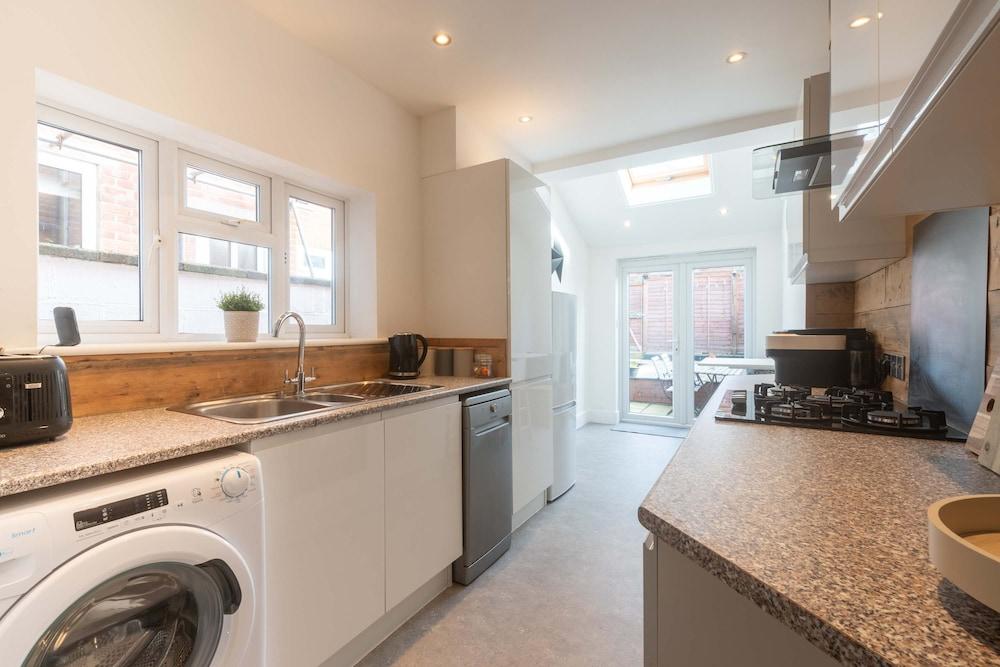 Host Stay Caversham Westfield House