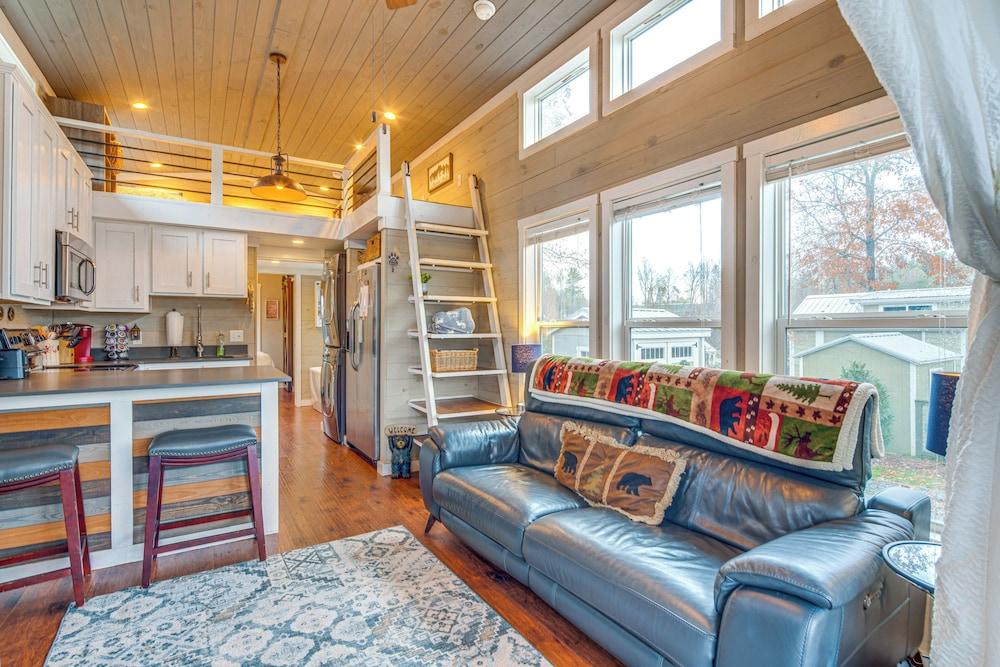 Tiny Home in Flat Rock: Easy Access to I-26!