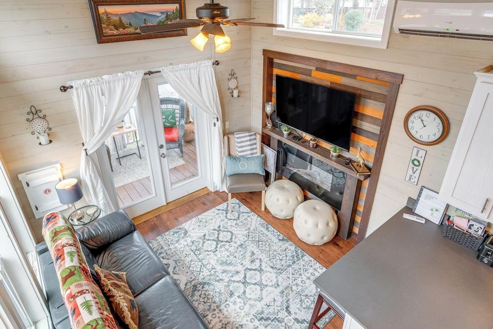 Tiny Home in Flat Rock: Easy Access to I-26!