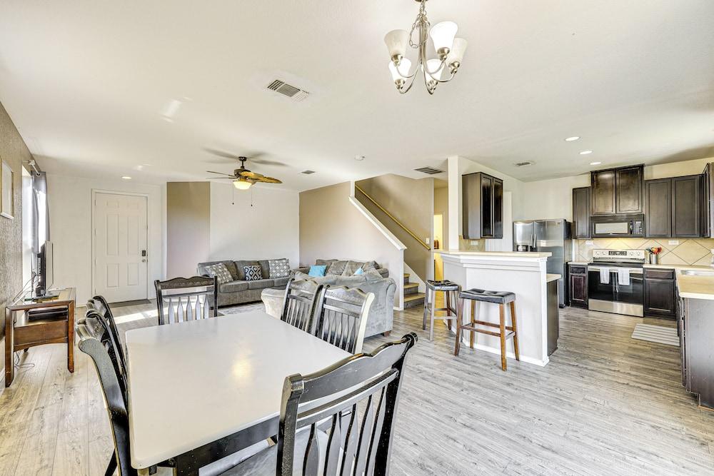 13 Mi to Dtwn San Antonio & the Alamo: Quiet Home