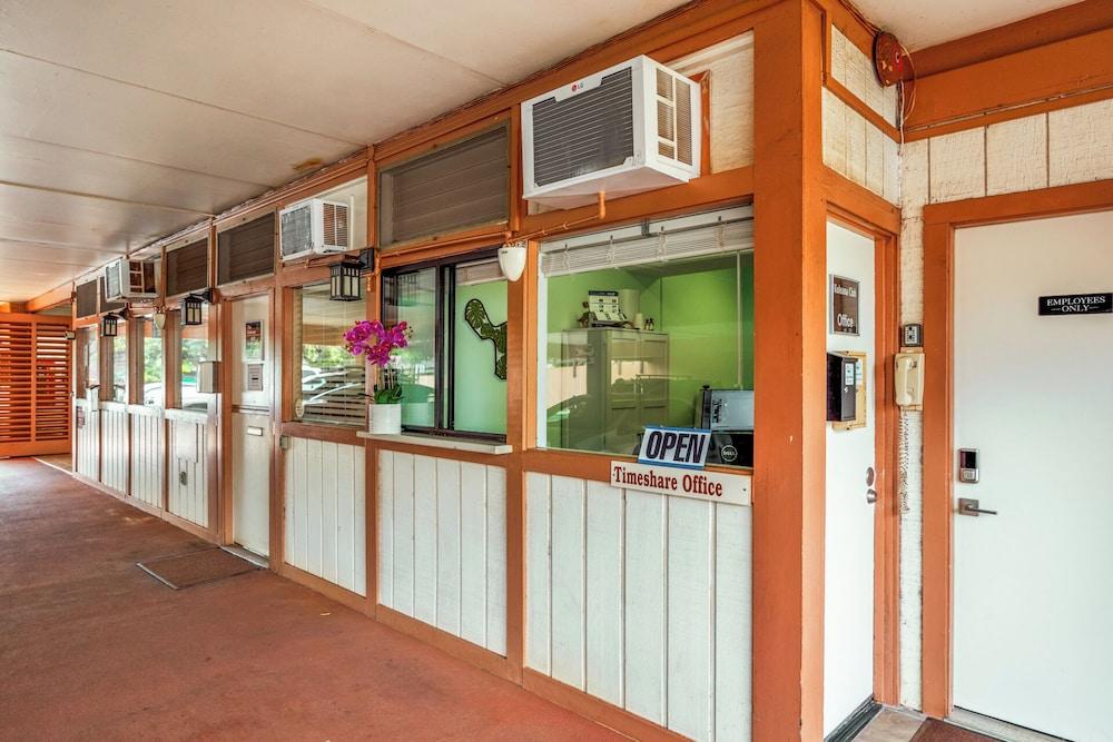 Kuleana Club - 402