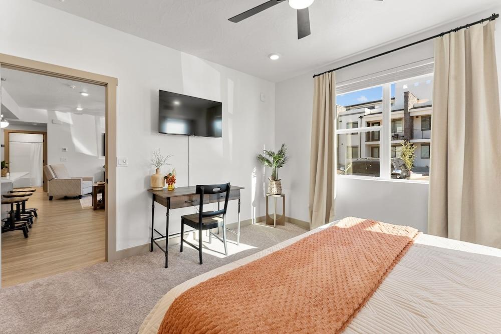 Pinyon Pines #103 2 Bedroom Condo