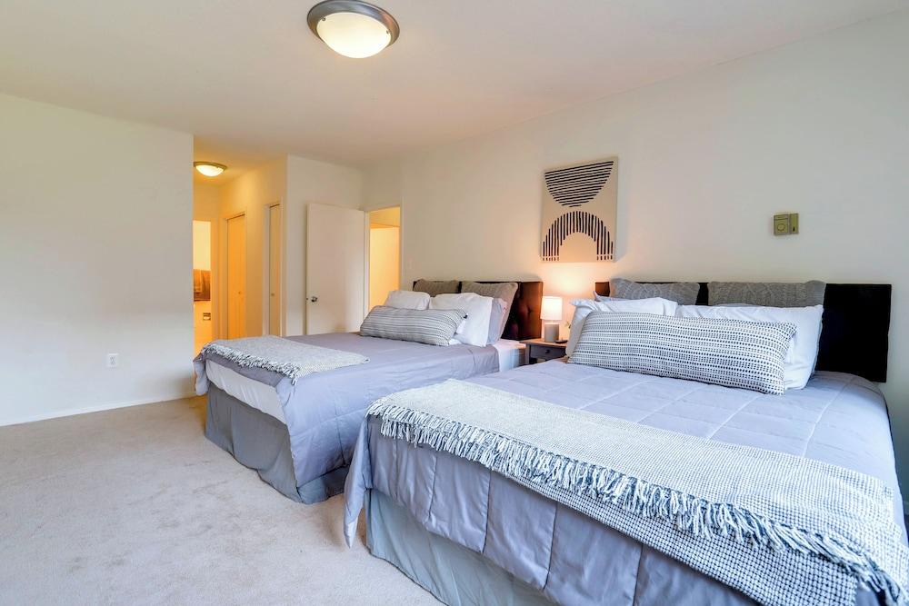 Prime Crystal City Apartments