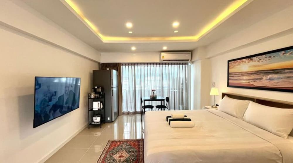 Heritage - Modern Studio Shared Pool, City Centre