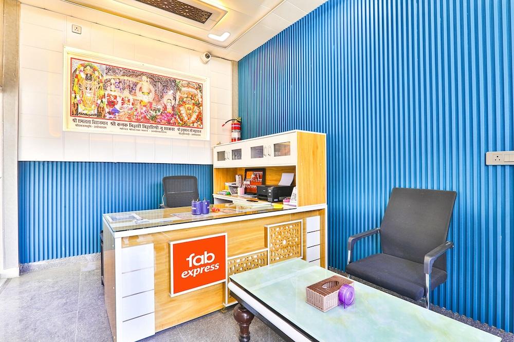 Fabexpress Atithi Niwas