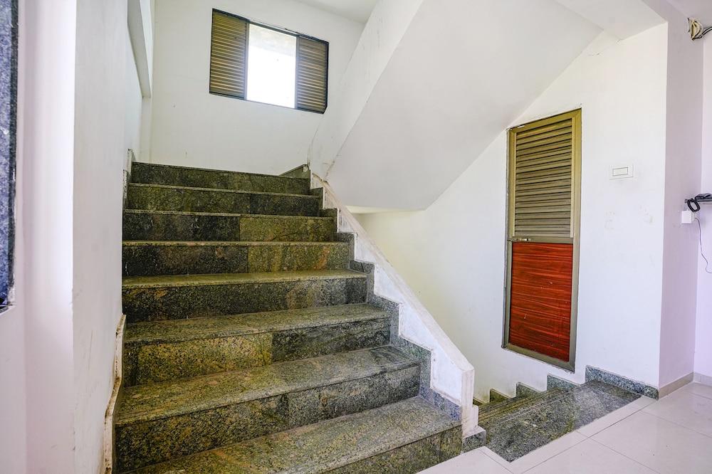 Fabhotel Silver Cloud