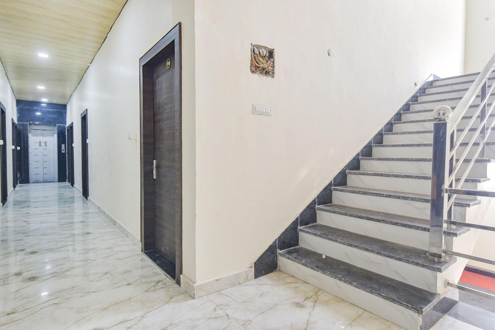 Fabhotel Shri Rk Residency