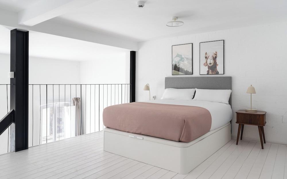 Limehome Almeria C. Hernán Cortés