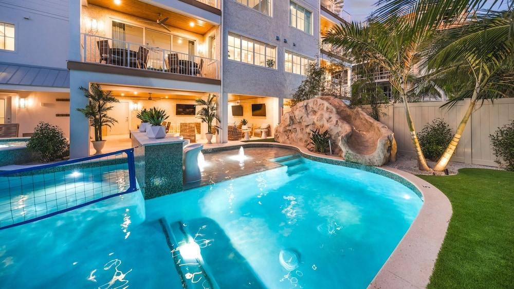 Serving Sunset in Siesta Key