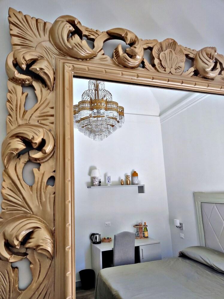 Kéramos Luxury Rooms