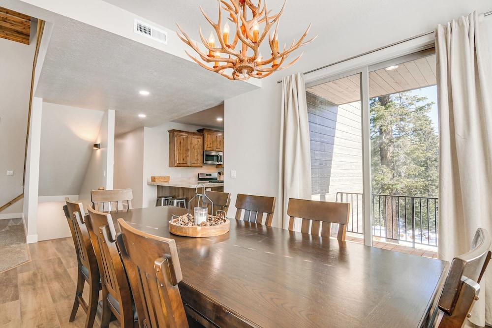 Near Lakes & Trails: Cabin in Duck Creek Village!