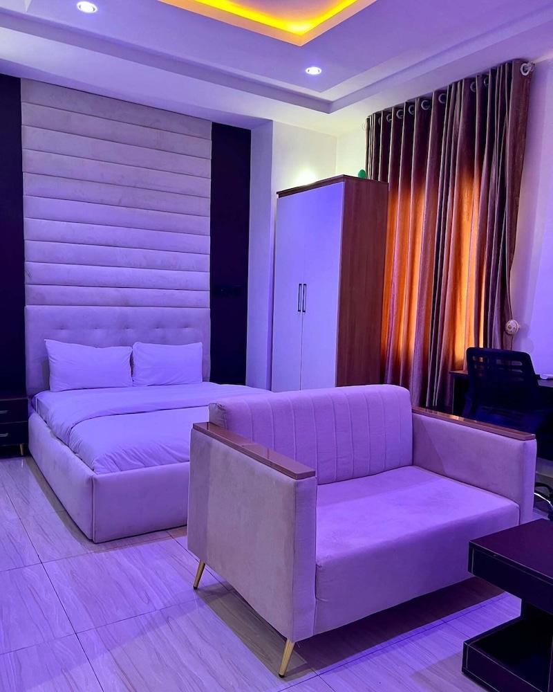 Triple Homes Apartment