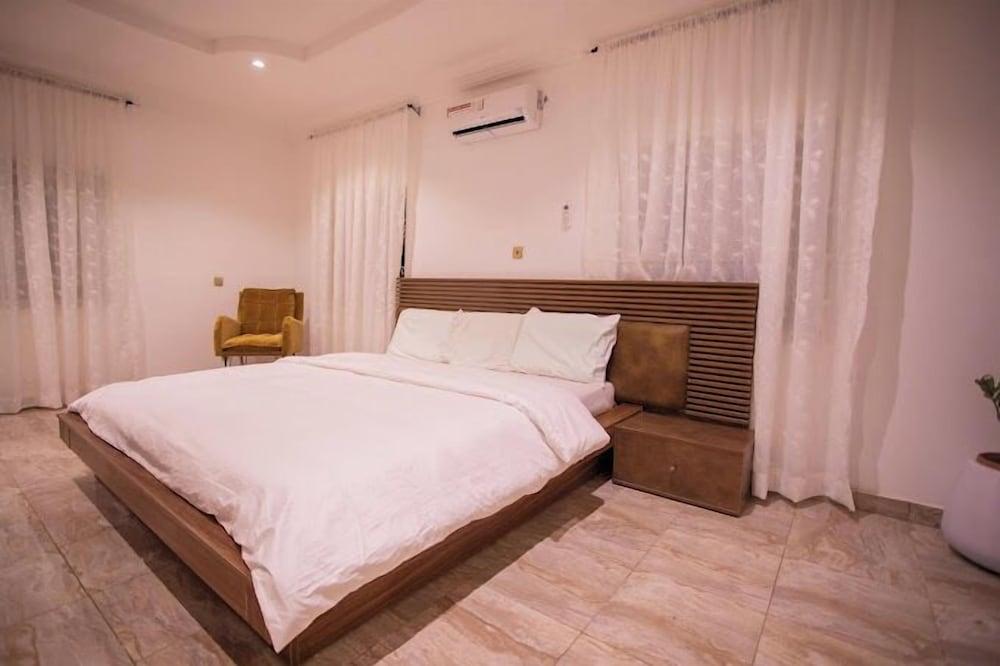 Triple Homes Apartment