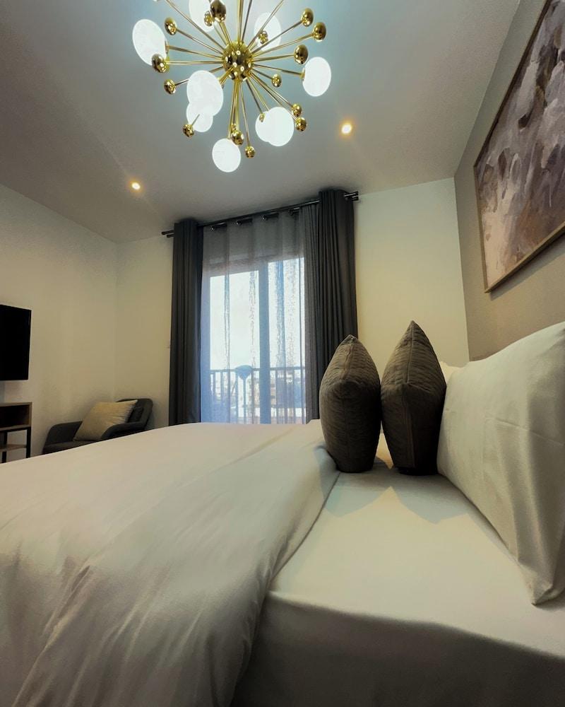 Loxwood House Apartment