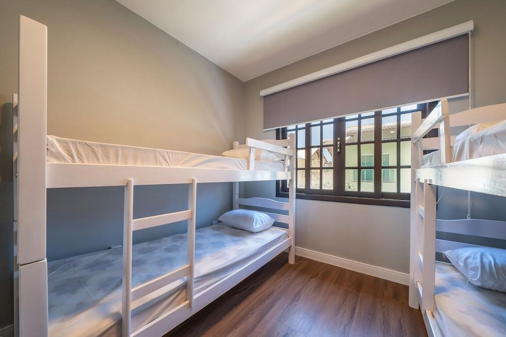 Casa alto padrão com piscina 15 pessoas