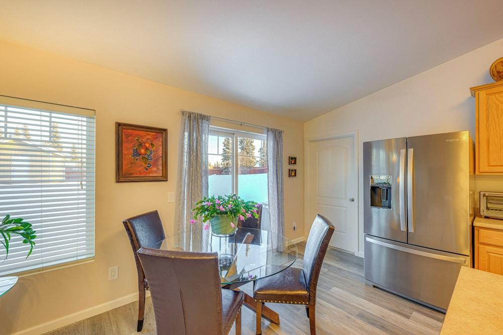 ~ 3 Mi to Ski & Hiking Trails: Soldotna Home