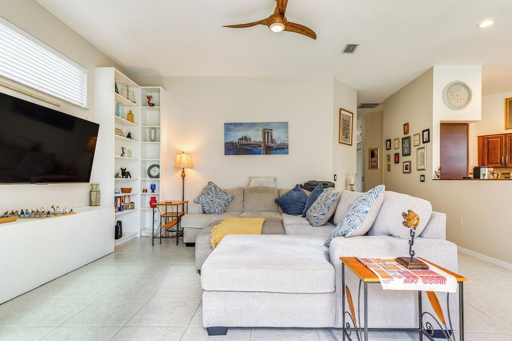 Private Pool: Pet-friendly Retreat on Golf Course!