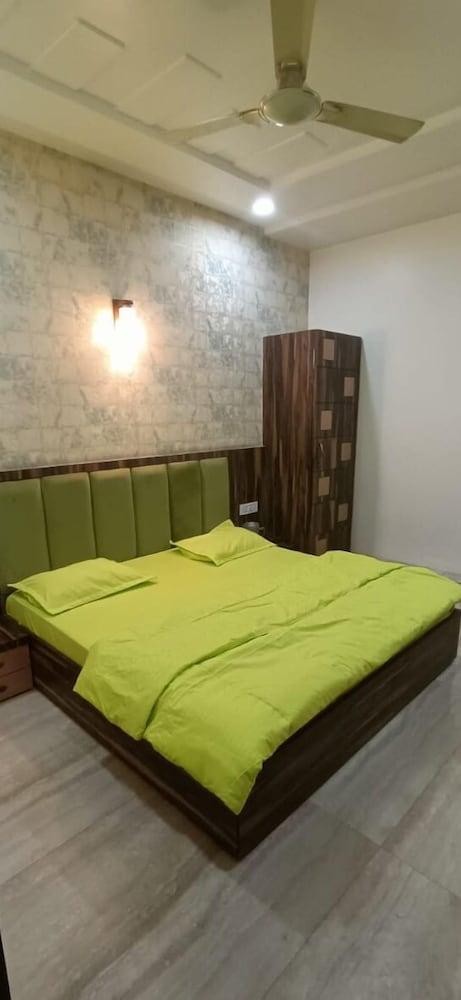 Hotel SR Siddhivinayak