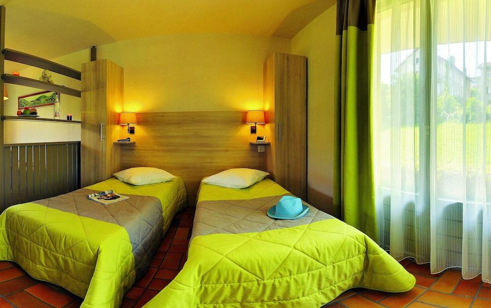 Apartment With Balcony or Terrace