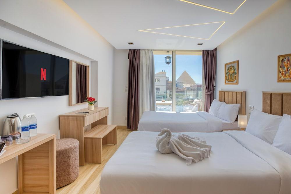 The Platinum Pyramid view inn