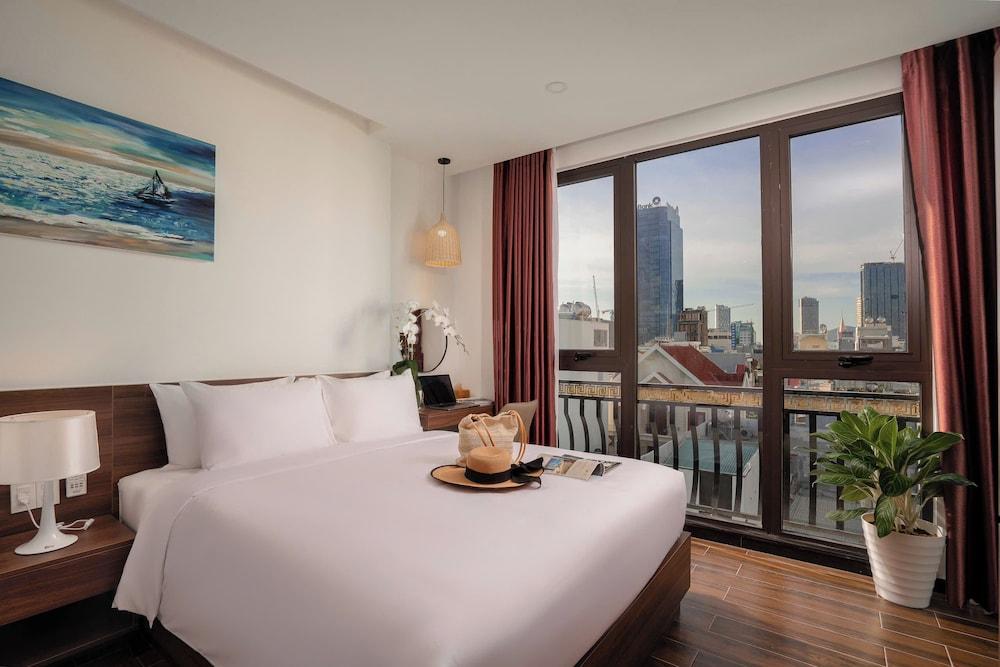 Dragon View Riverfront Hotel by Haviland