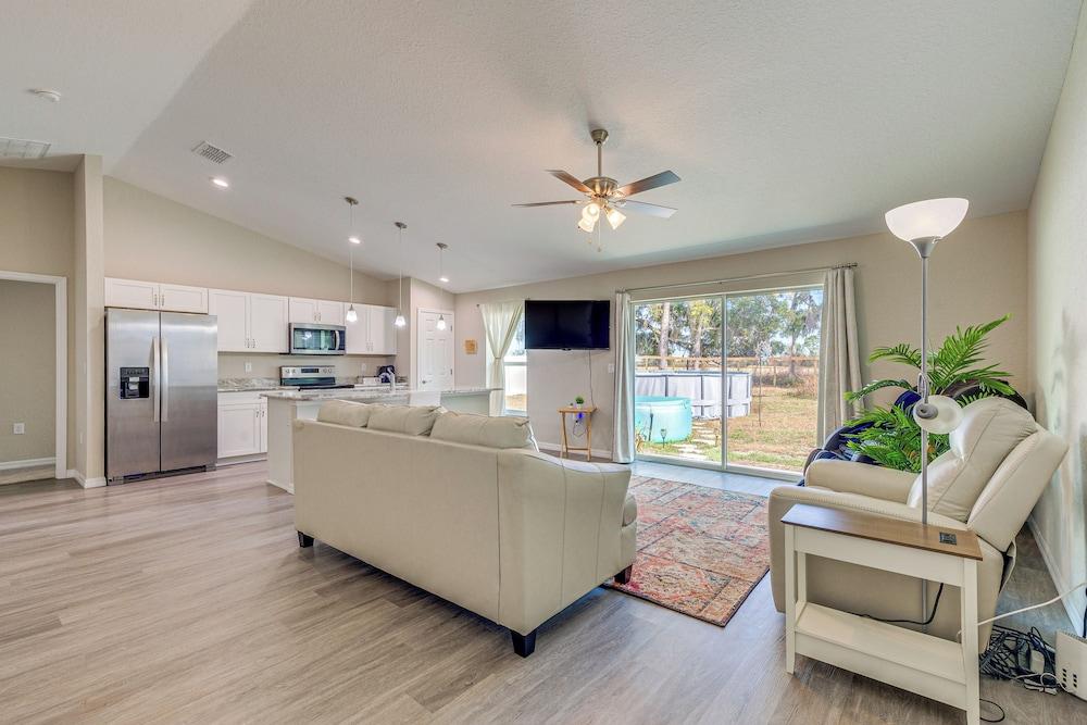 2 Mi to Rainbow Springs: Home w/ Hot Tub!