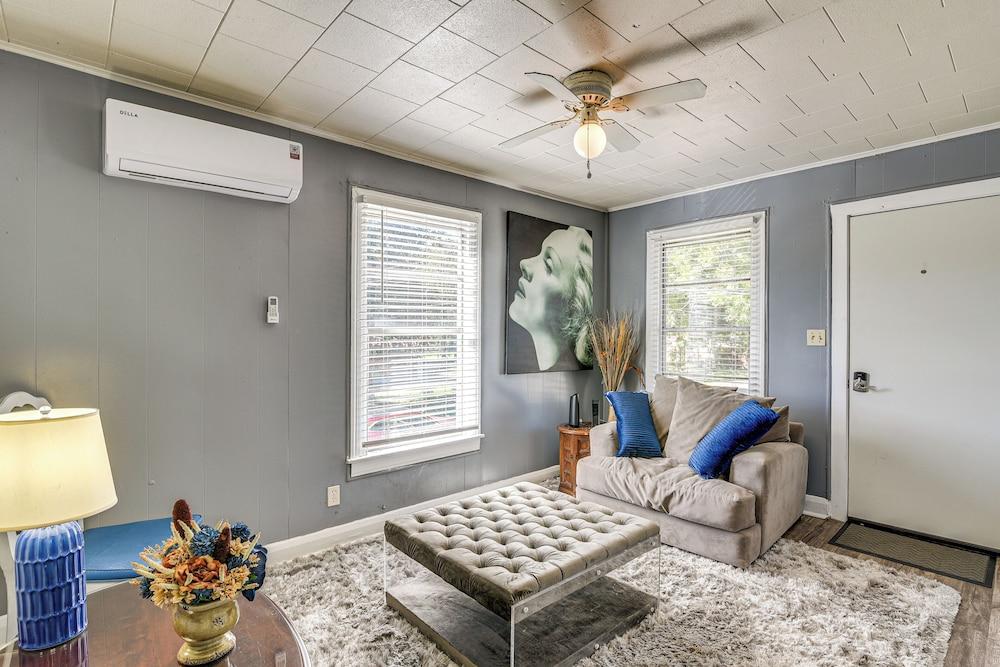 Near Sabine Lake: Pet-friendly Apt in Port Arthur