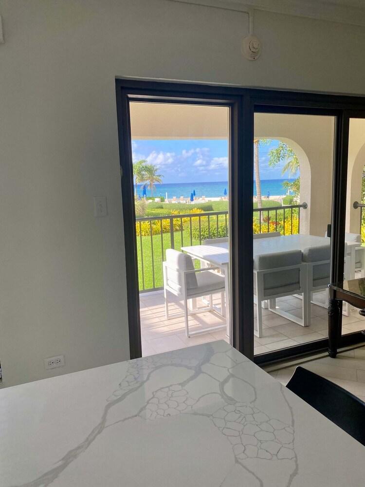 Oceanfront Condo on Seven Mile Beach