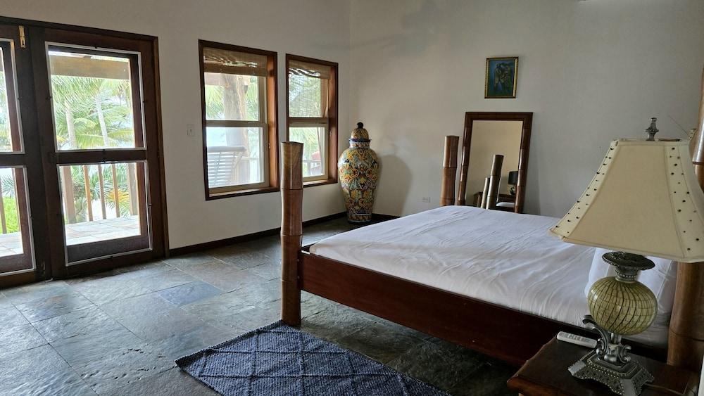 Villa Esplanade- Seascape Villas