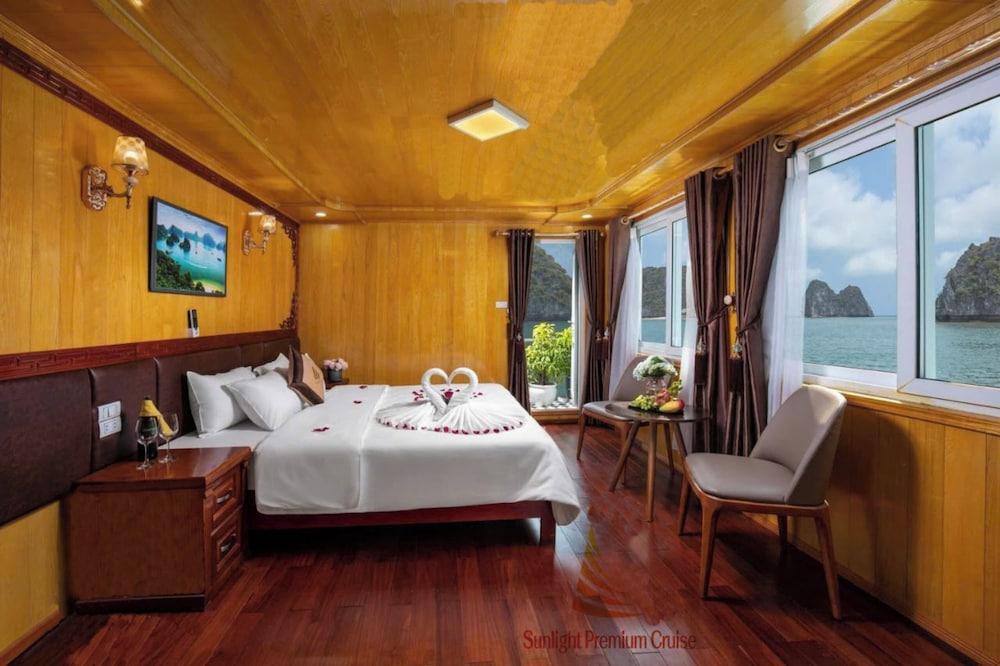 Halong Sunlight Premium Cruise