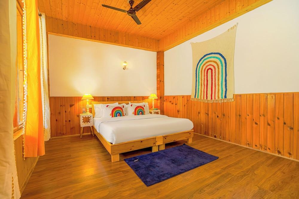 Tirthan Riverside Resort