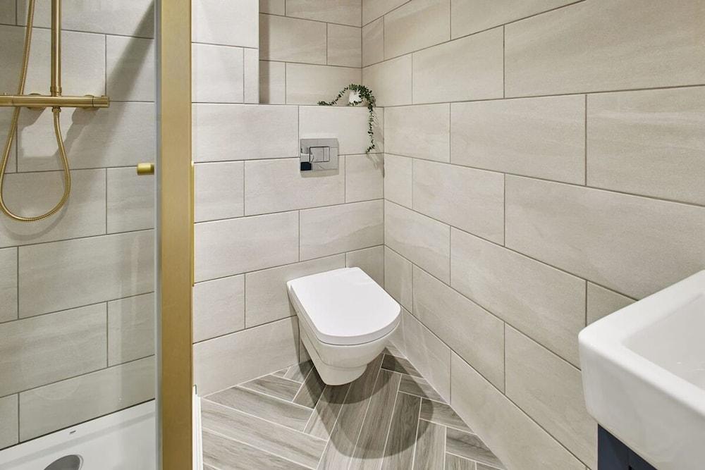 Host Stay Driftwood Apartment