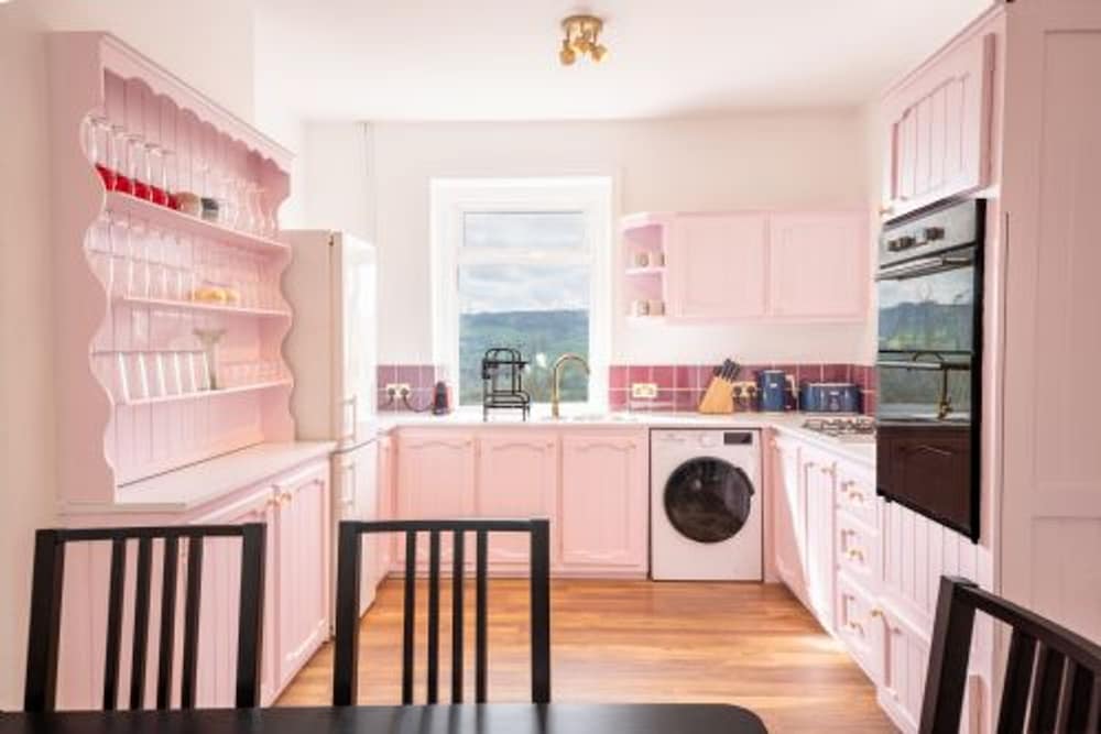 Host Stay Corner Cottage