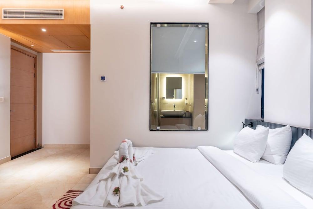 Krishna's Courtyard - Hotel & Convention