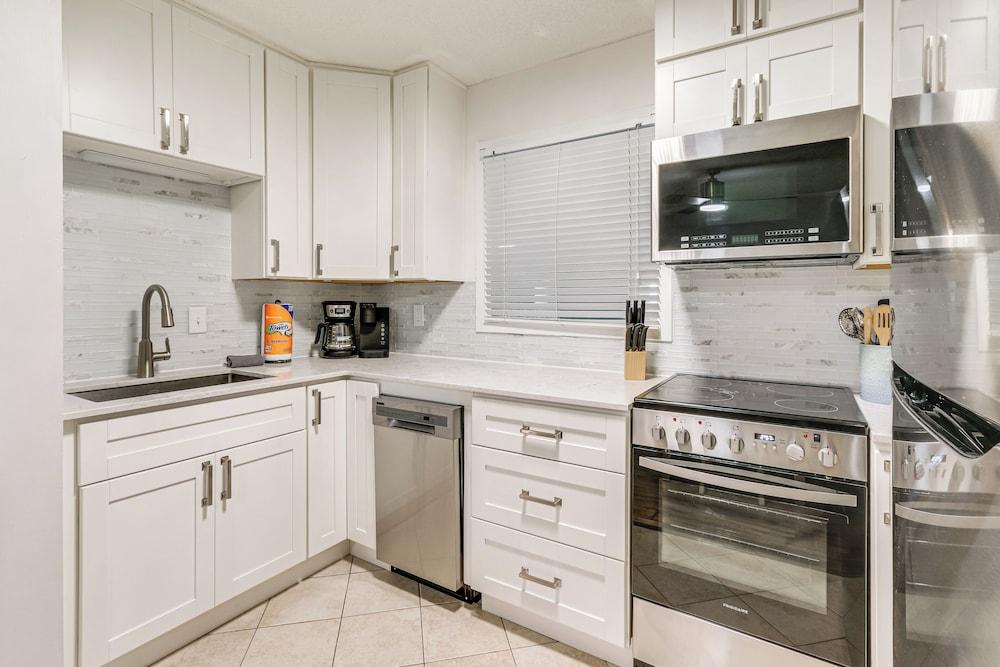 'wright by the Beach': Hilton Head Condo w/ Perks