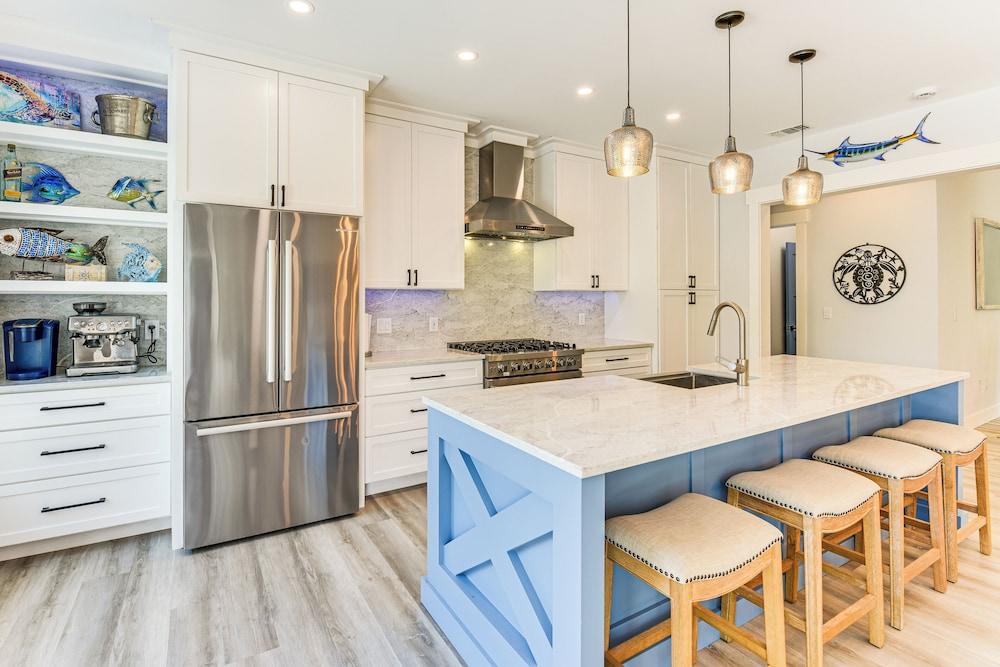 Tranquility & Nearby Beach Access: Private Oasis