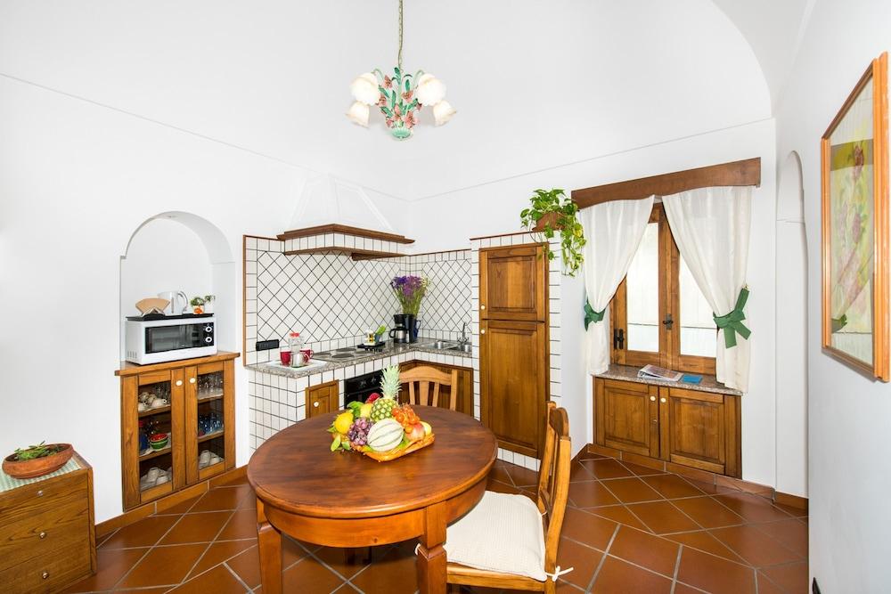 Estate4home - Chiesa Nuova Piccolo