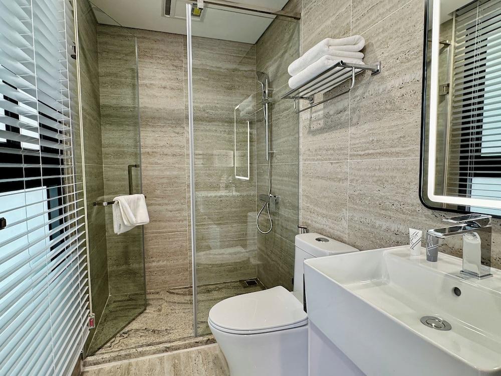 22Land Legend Residence