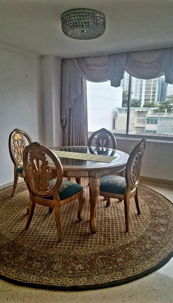 Spacious, Renovated, 2Hb in Style and With Pool