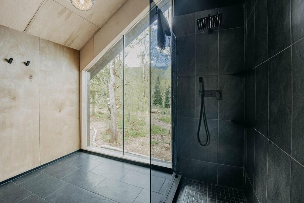 Amazing Falls Cabin - The Refuge at Kulshan