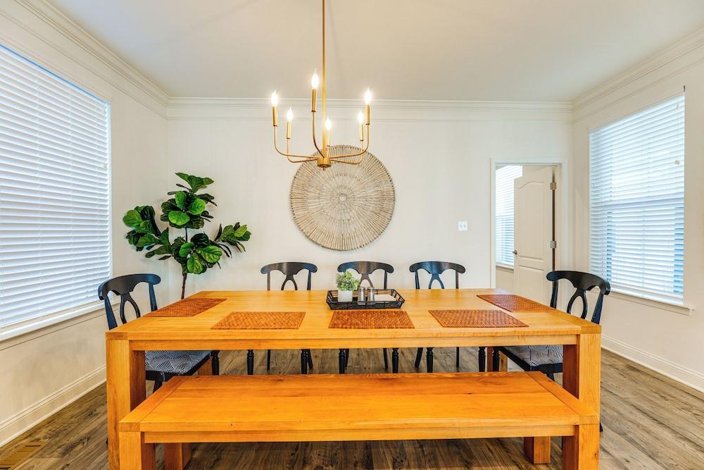 Shuttle to Bethany Beach: Stylish Home w/ Perks!